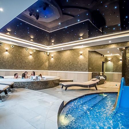 Hotel Palac Poledno Экстерьер фото