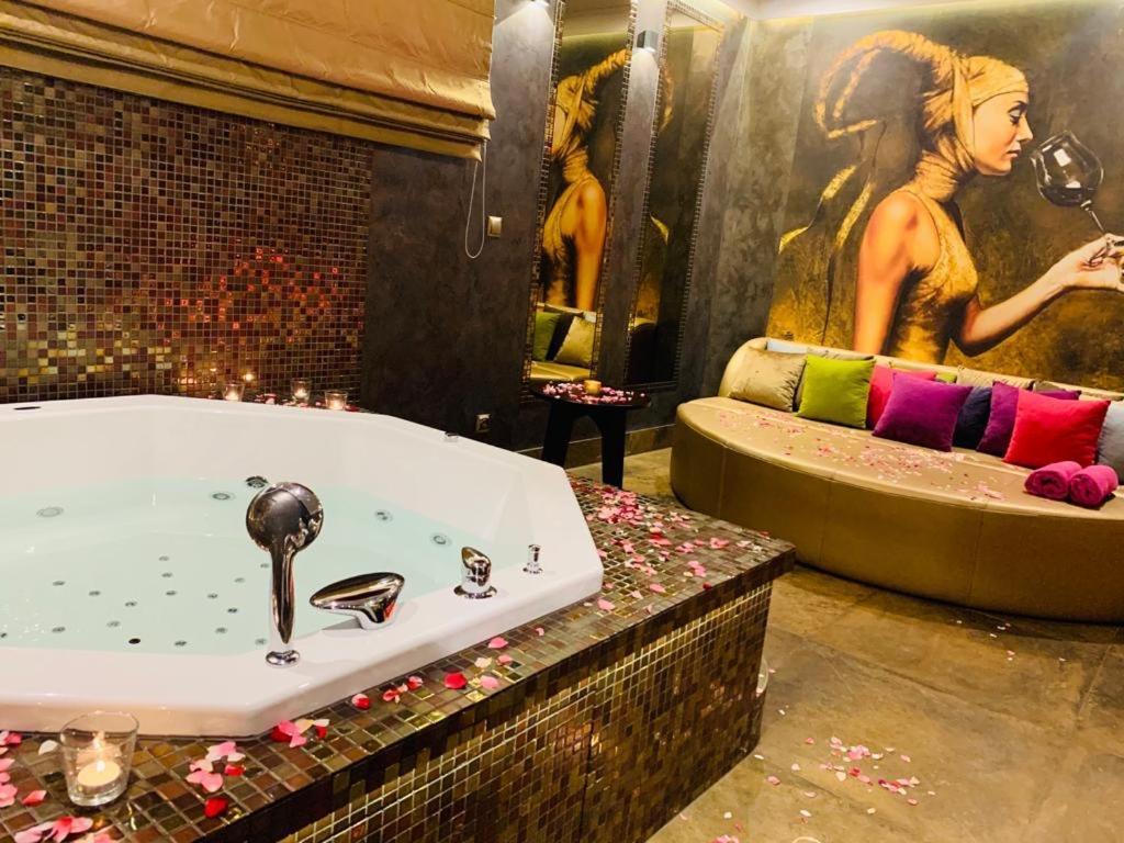 Hotel Palac Poledno Экстерьер фото